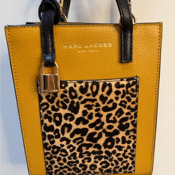 Marc Jacob’s Micro Leather Tote/Crossbody with leopard pocket - Picture 12 of 15